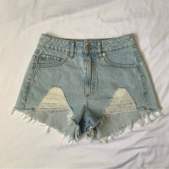 Garage Festival Short - Picture 2 of 5